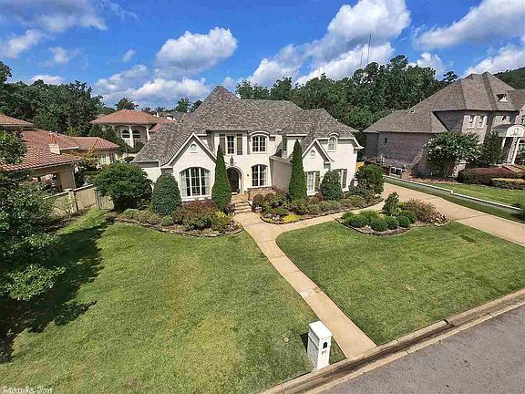 2nd image of 106 Deauville Dr