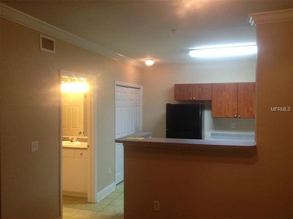 4th image of 304 E South St Unit 1021