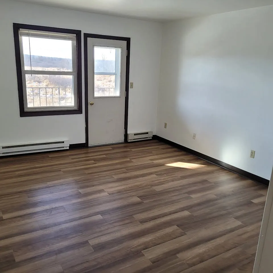 2 bed, $123 — Photo 1
