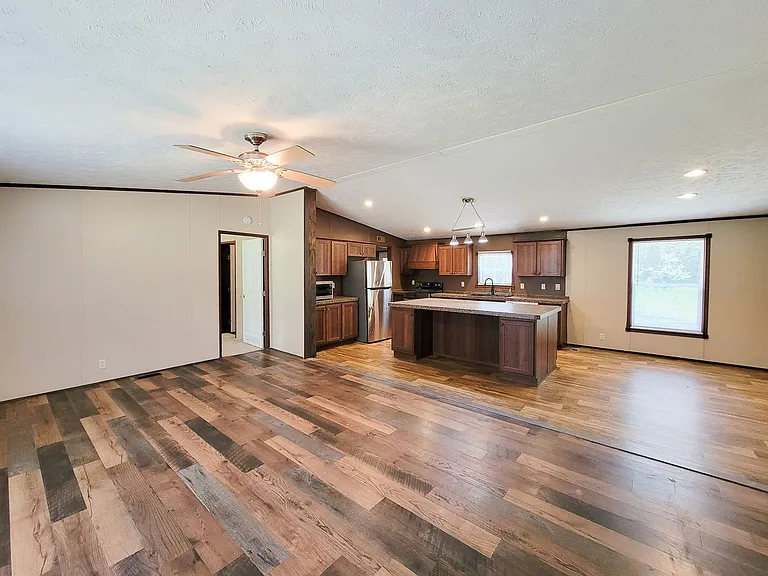 10754 S Lake Shore Dr — Photo 9