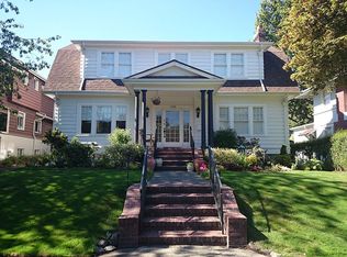 1123 21st Ave E, Seattle, WA 98112