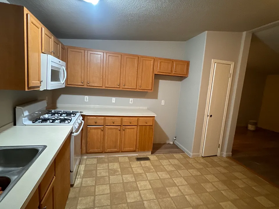 70202 Jolon Rd #3