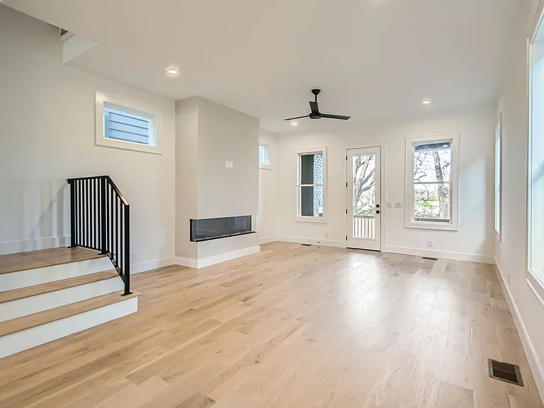 623B Eastboro Dr — Photo 11