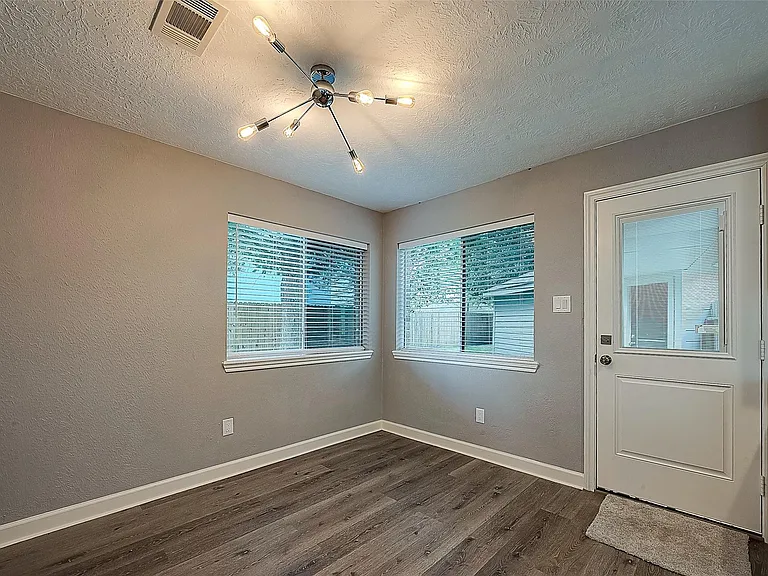 1623 Cherry Ridge Dr — Photo 11