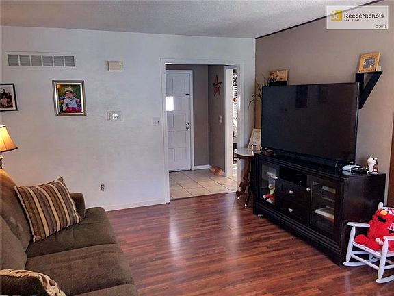 5th image of 216 SE Brentwood Dr
