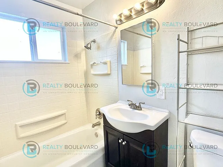 929 Willow St — Photo 15