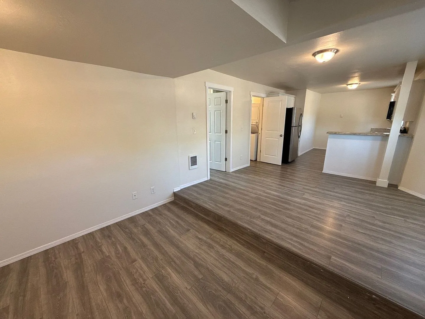 2 bed, 1.0 bath, 700 sqft, $1,245 — Photo 3