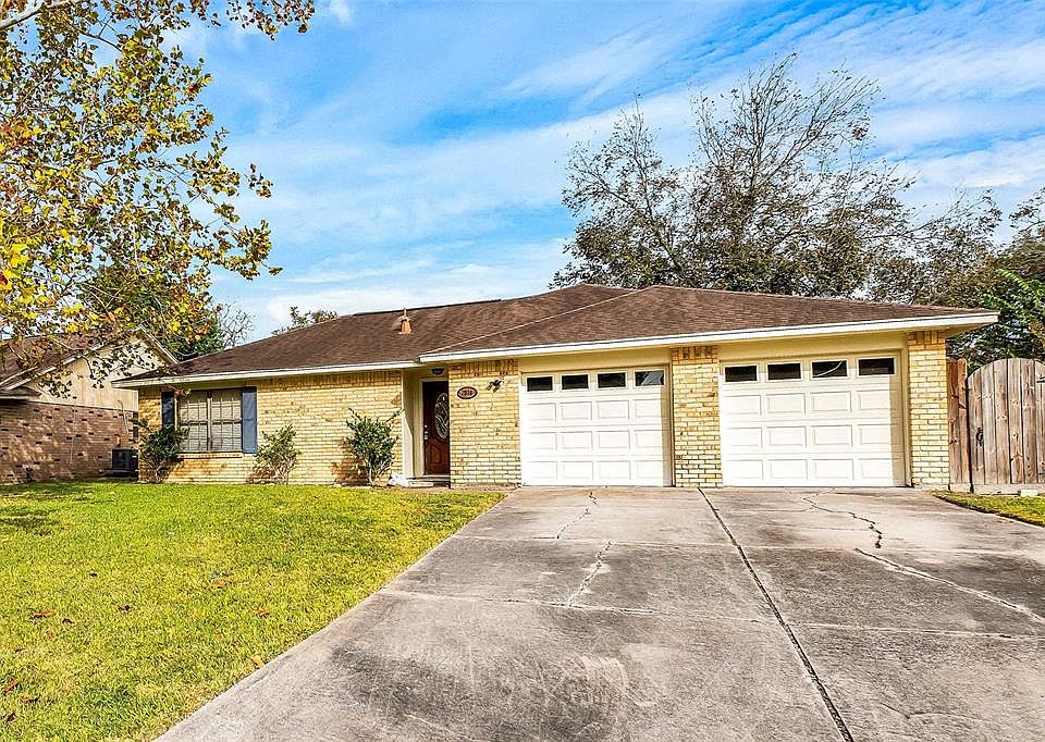 1st image of 2316 Colonial Ct S