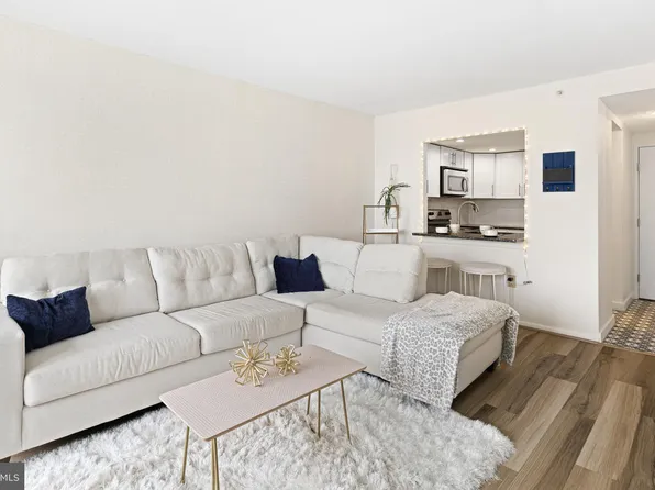 2001 Hamilton St APT 2027, Philadelphia, PA 19130