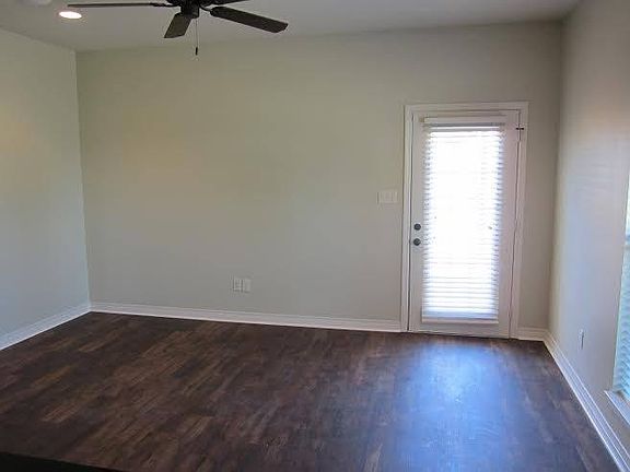 4th image of 2729 Broadmoor Blvd Unit 1