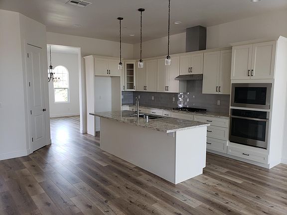 5th image of 2101 Liberty Dr