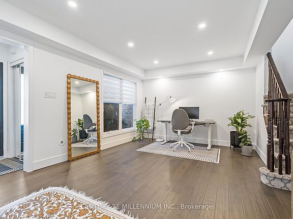 5th image of 672 Holly Ave