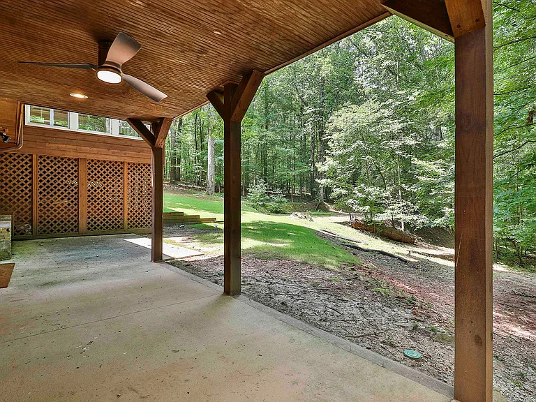 410 Thornton Lane — Photo 27