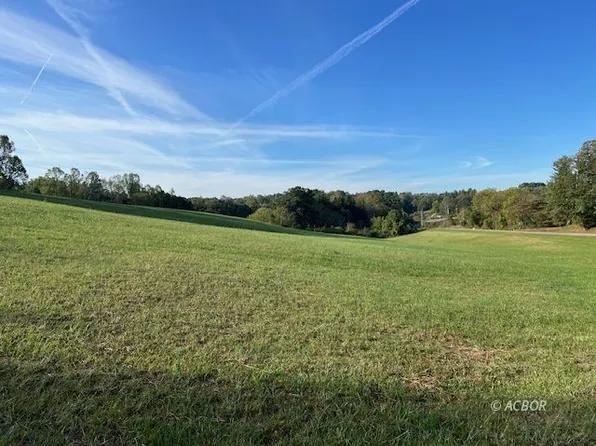 Rock Riffle Rd, Athens, OH 45701