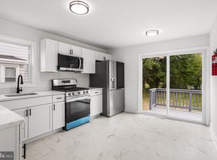 410 Walnut Ave, Laurel Springs, NJ 08021