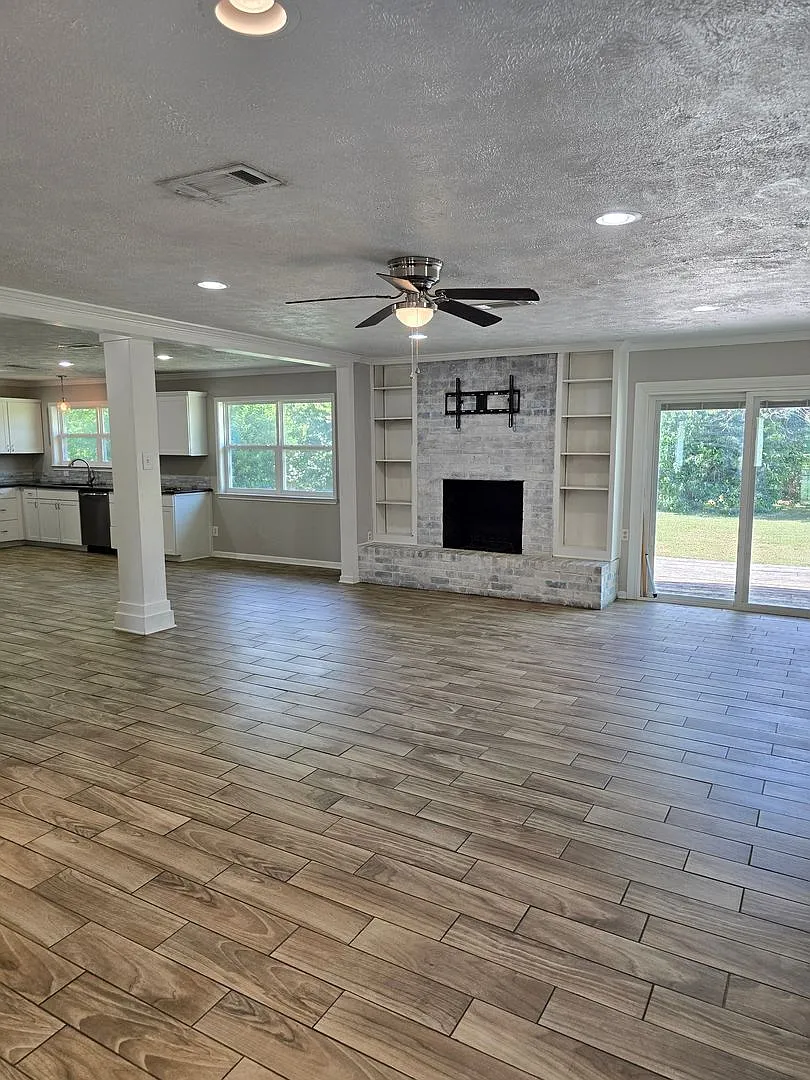 205 E. Cherokee Dr. — Photo 3