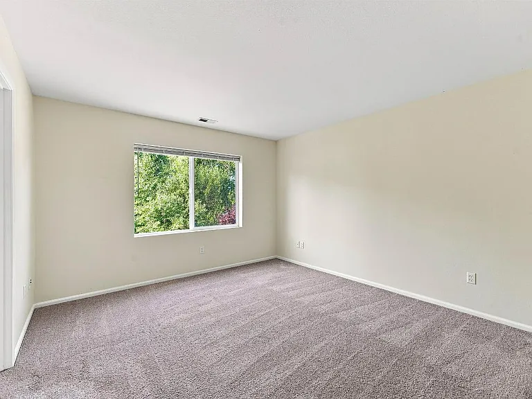 6038 Discovery St E — Photo 24