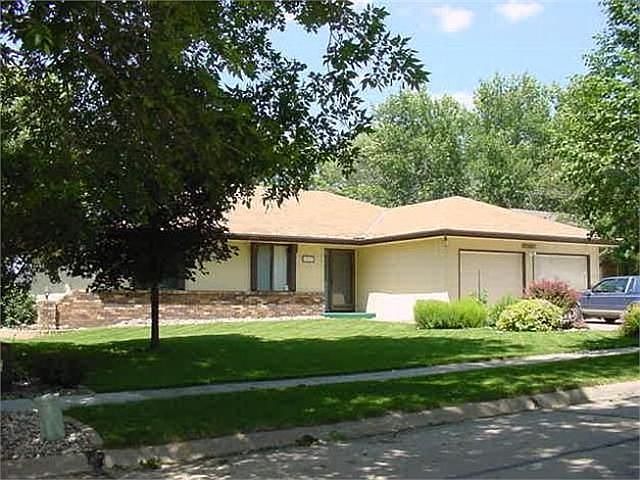 1st image of 5913 Pine View Dr