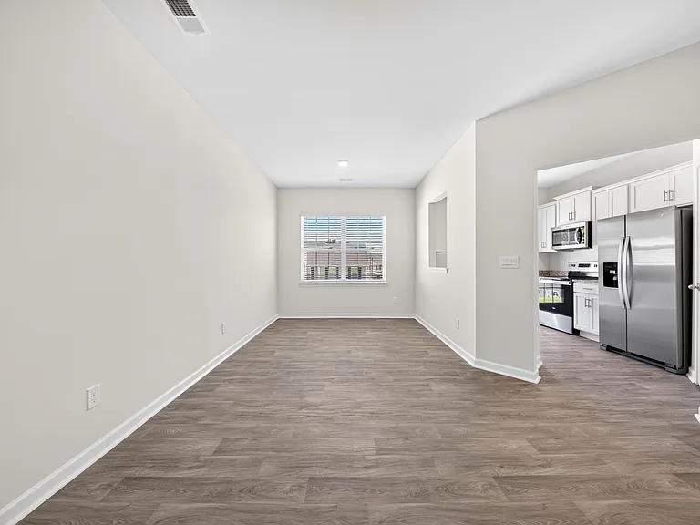 1175 Evelynnview Ln — Photo 3