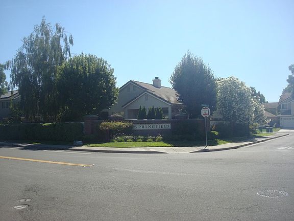 2nd image of 10840 Pleasant Valley Cir