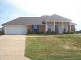 429 Fairway Ave, Byram, MS 39272