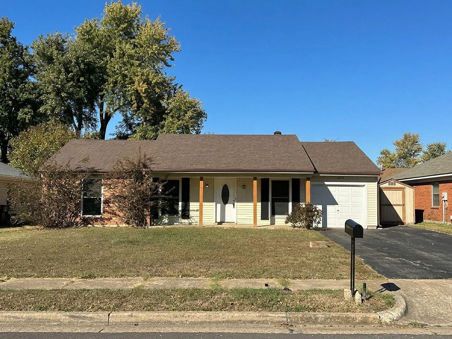Beautifully Renovated 3 BR / 1 BA Home in Millington Minutes from NSA Mid-South! — Photo 1