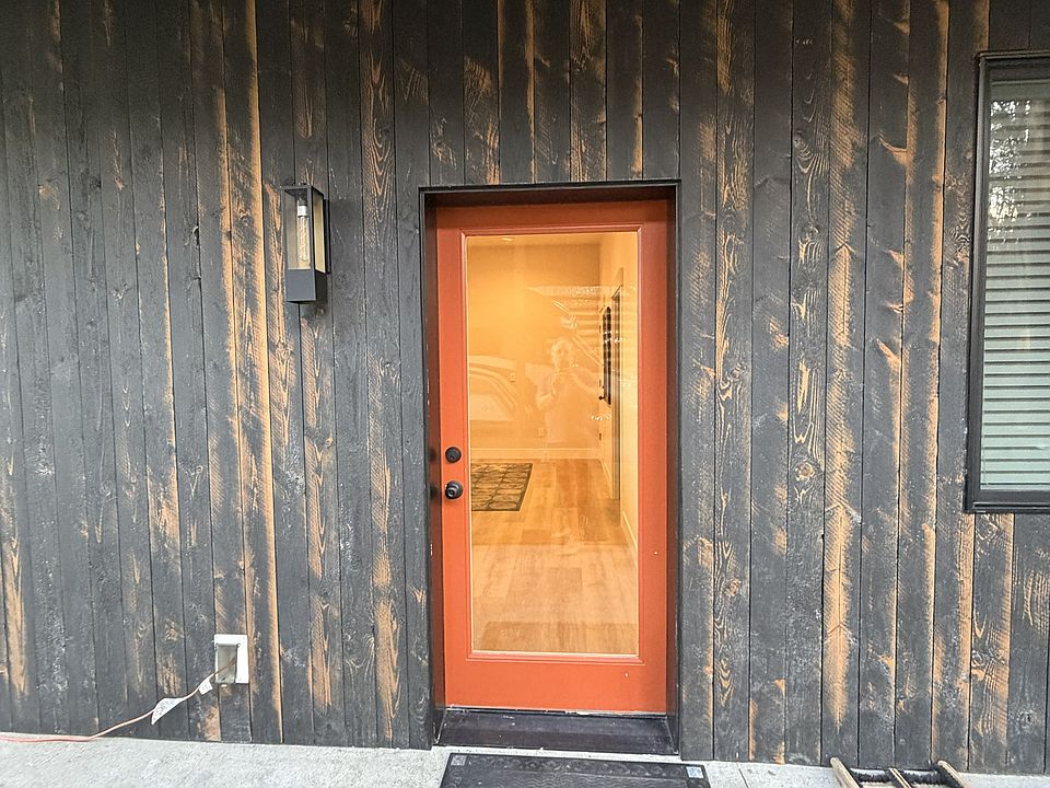 1st image of 3042 Marjorie Ln SE