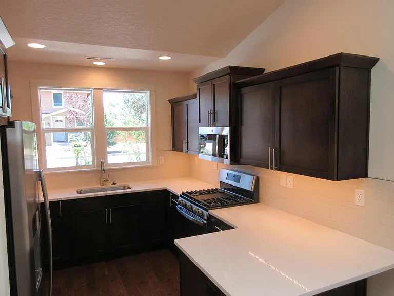 2856 Huettl Ln — Photo 6