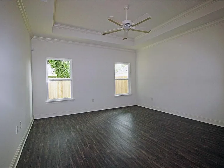4517 Chalfant Dr — Photo 9