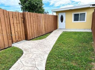 11250 SW 30th St, Miami, FL 33165