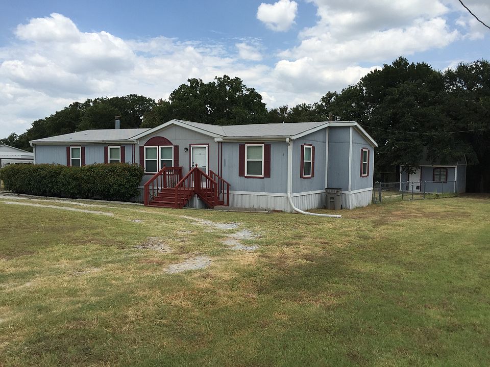 2nd image of 110 Gunnison Ct