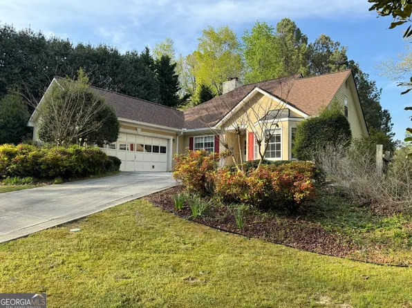 2201 Emerald Dr, Loganville, GA 30052