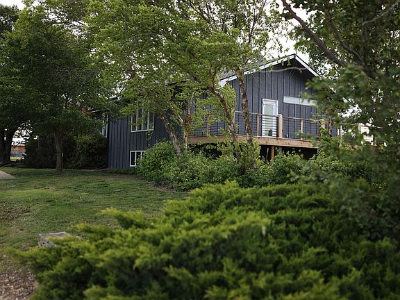 5th image of 2350 Eden Rd