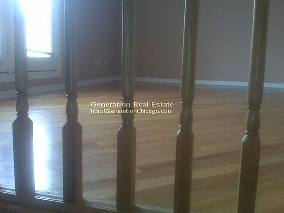 4th image of 919 W Leland Ave APT B