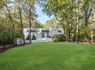 35 N Hollow Dr, East Hampton, NY 11937