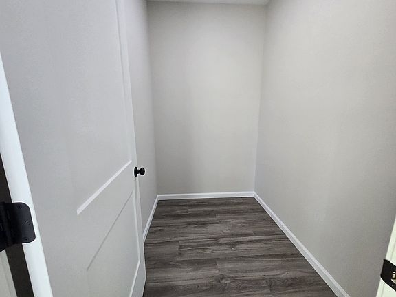 2nd image of 30373 Lee Hwy #1