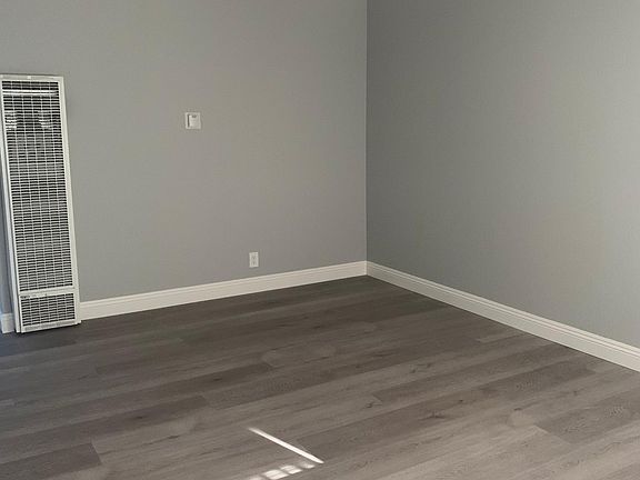 3rd image of 152 Carlton Ave #4