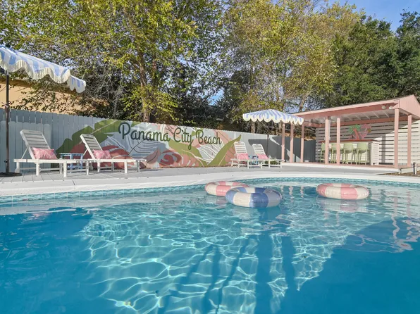 104 Sun Ln, Panama City Beach, FL 32413