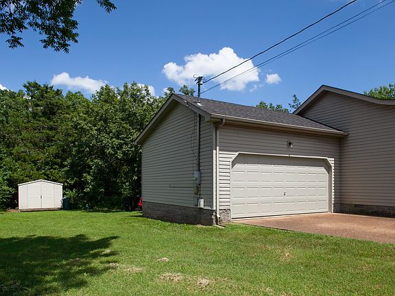 4th image of 809 Poplartree Ct