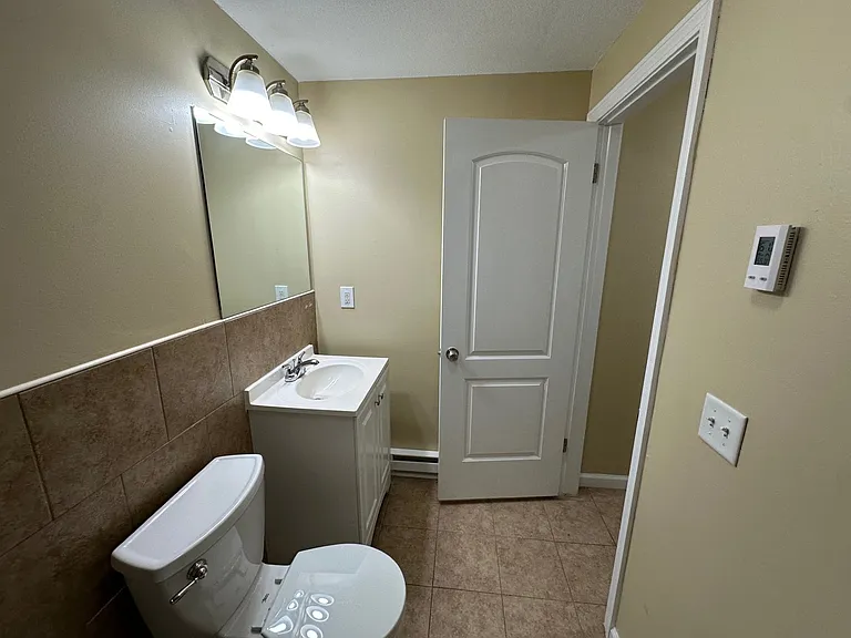 Notre Dame Apartments — Photo 43