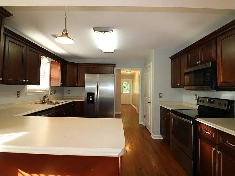 211 Martin Rd — Photo 32