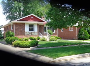 1629 Kensington Ave, Westchester, IL 60154