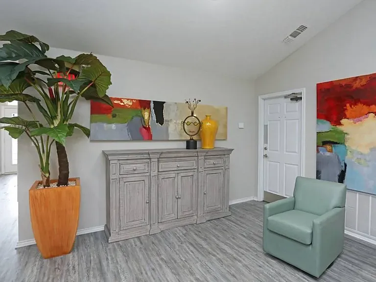 Leasing Office