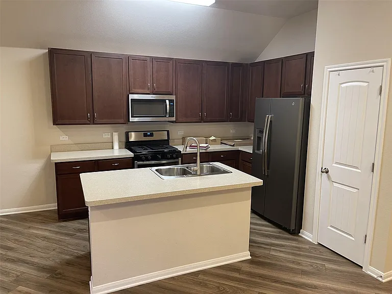 108 Lasino Dr — Photo 10