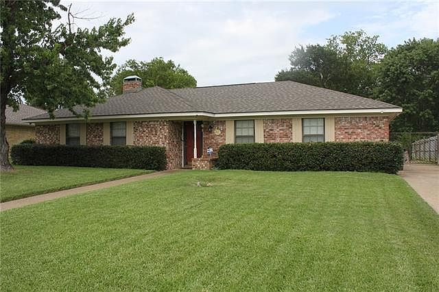 1st image of 3121 Louis Ave