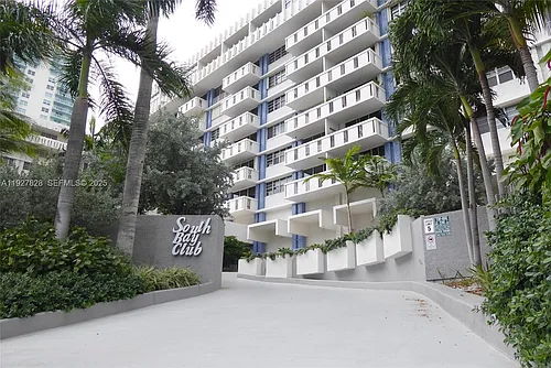 800 West Ave Photo 1
