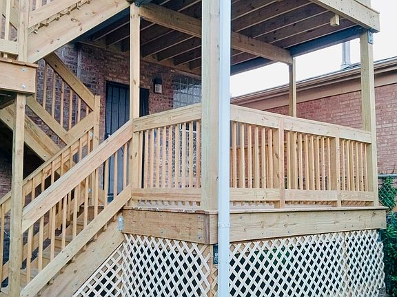 4th image of 6735 S Champlain Ave #1