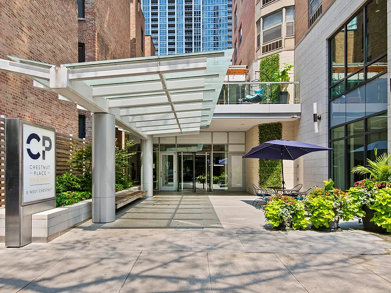 Chestnut Place Entrance