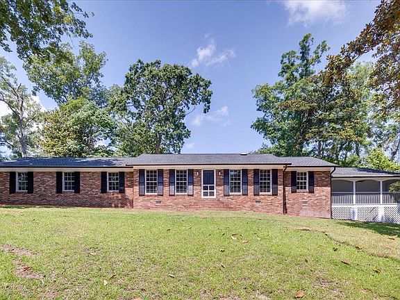 2nd image of 3752 Suffolk Dr