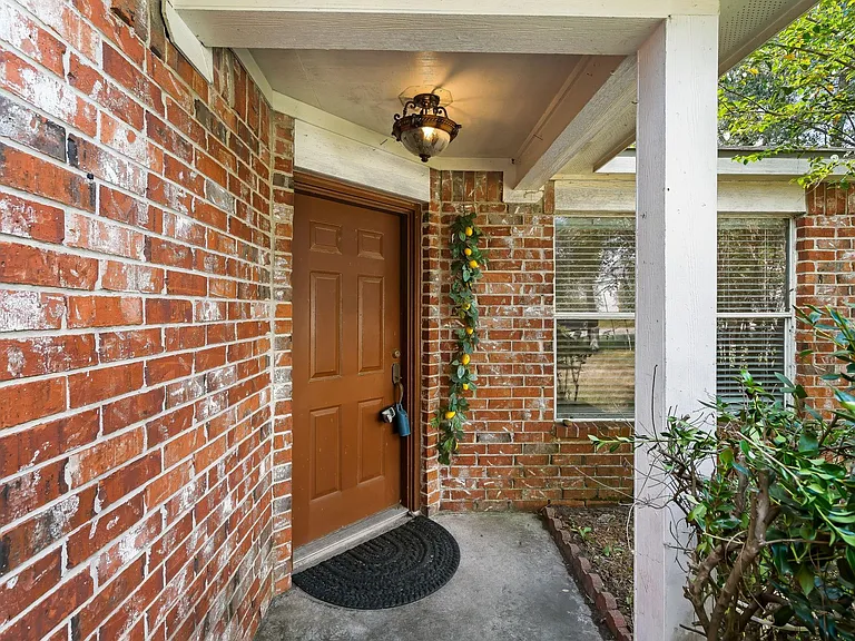 16394 Long Valley Ct — Photo 5